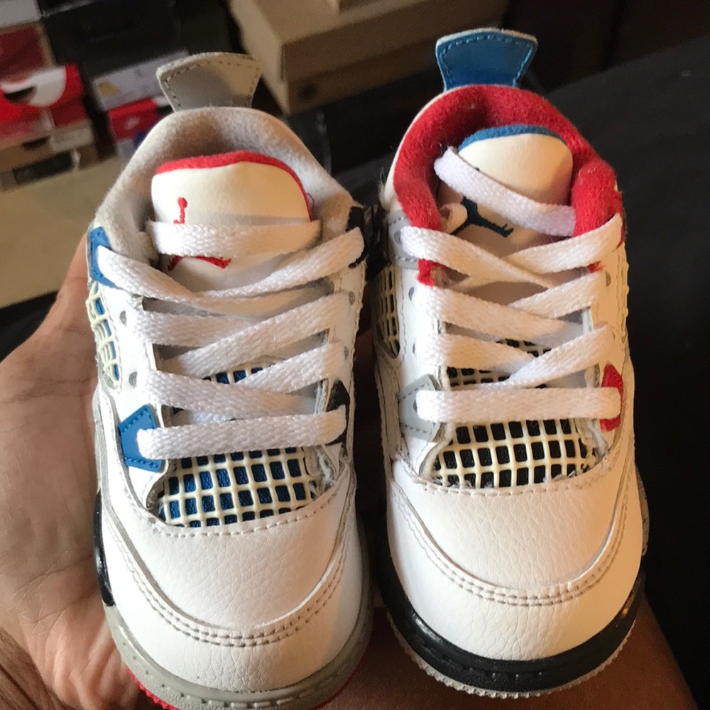 Jordan 4s retro 5c